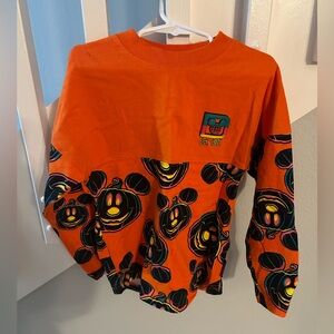 EUC Disney Halloween spirit jersey